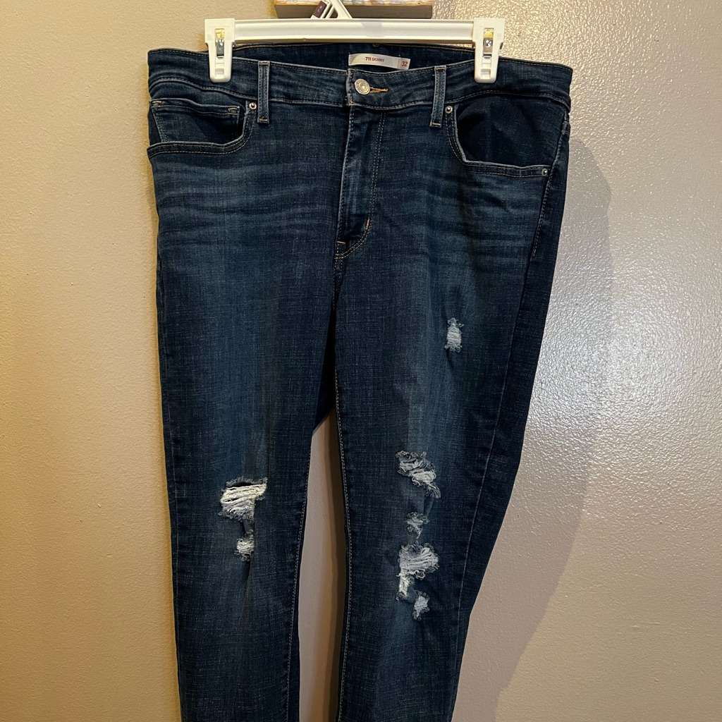 Womens 711 Levis